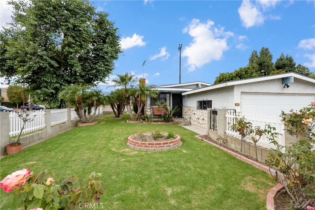 22719 Gulf Avenue, Carson, California 90745 home-pic-0